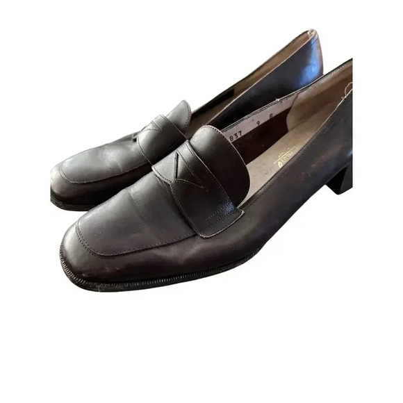 Salvatore Ferragamo Boutique Brown Slip On Leather Loafers Size 9B - Picture 1 of 7